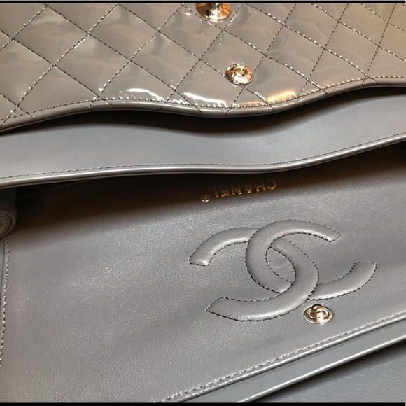 SOLD 💕 Chanel “Limited Edition” Enamel Grey - Picture 6 of 13